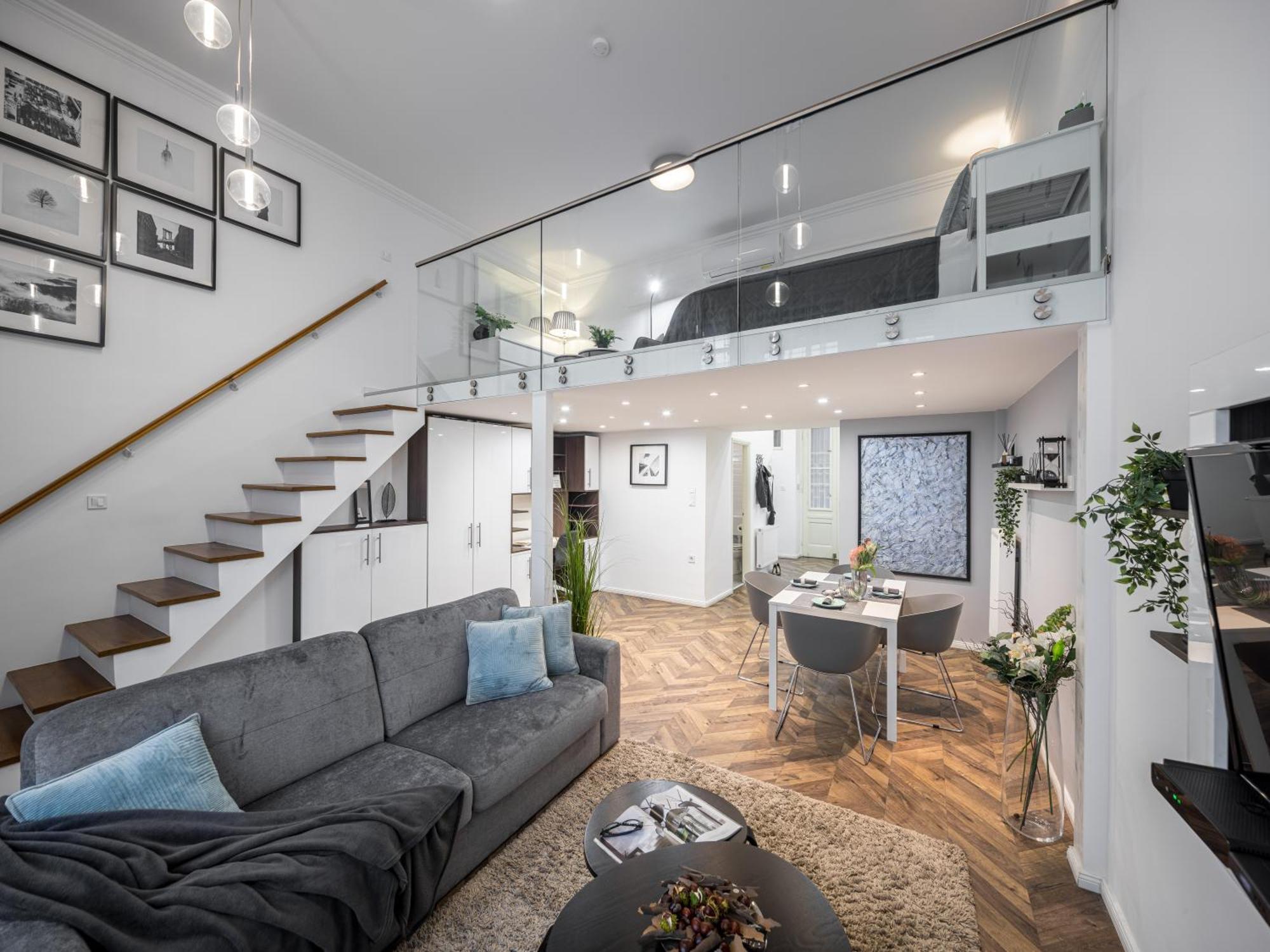 Riverside Suite, Budapest